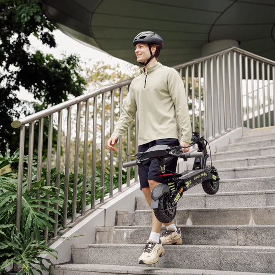 isinwheel D1 Electric Scooter 1200W Motor 40km Range