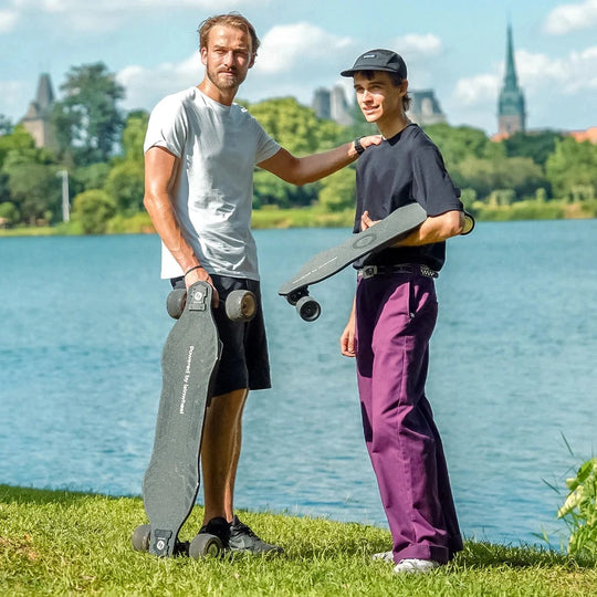 Planche à roulettes électrique isinwheel V6 moteur 300W avec télécommande