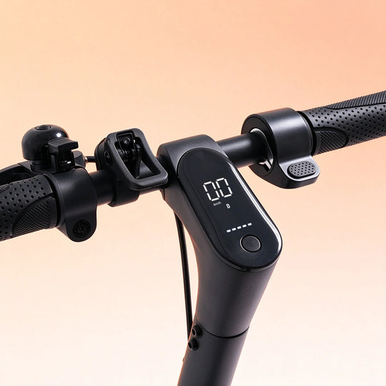 Finbike W3 Pendler-Elektroroller, 350-W-Motor, 34km Reichweite
